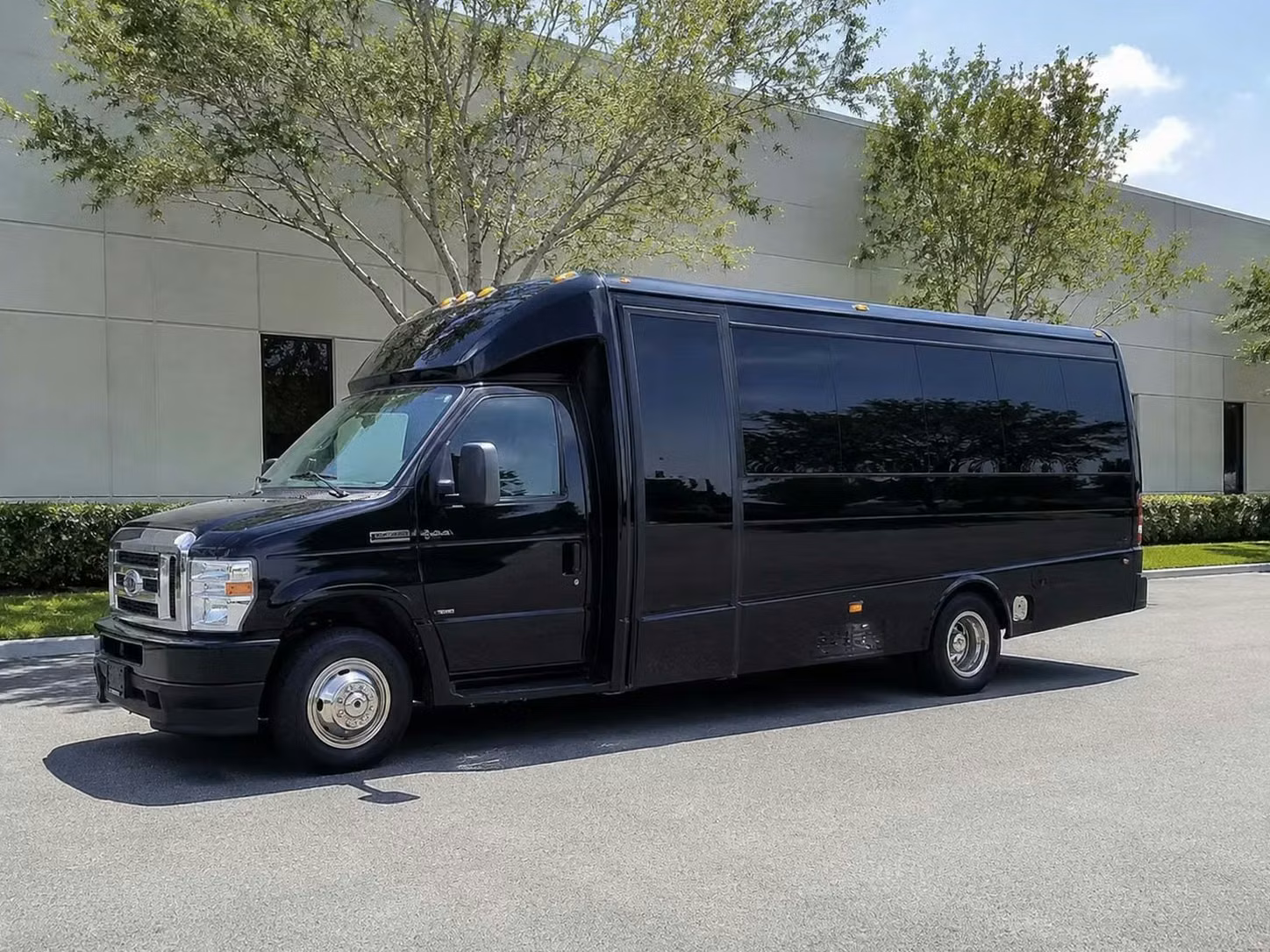 menlo park 18 passenger minibus rental