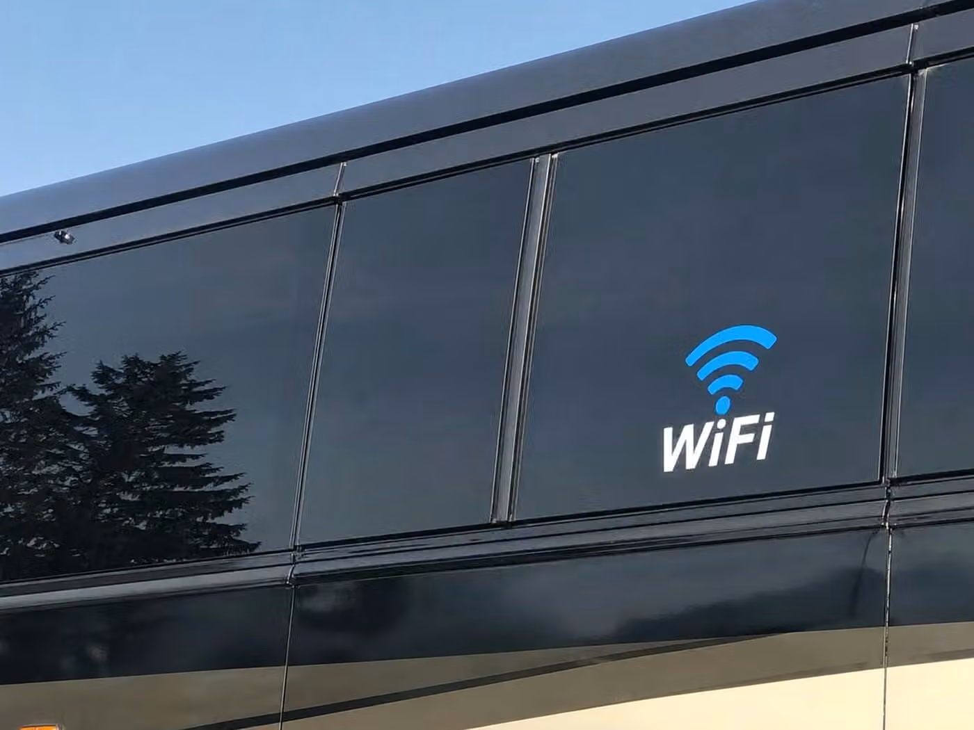 menlo park 56 passenger charter bus wifi