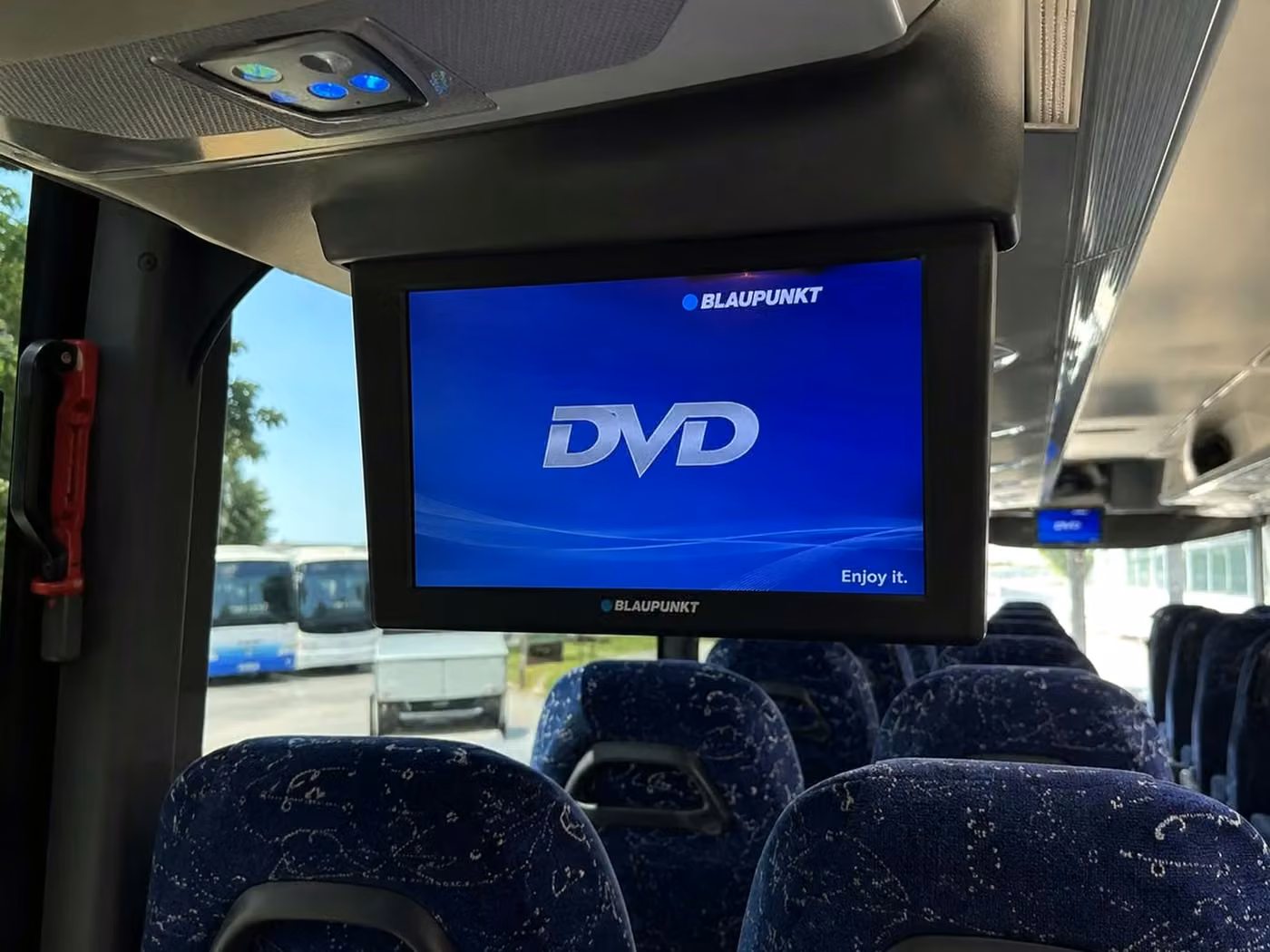 menlo park charter bus tv monitors