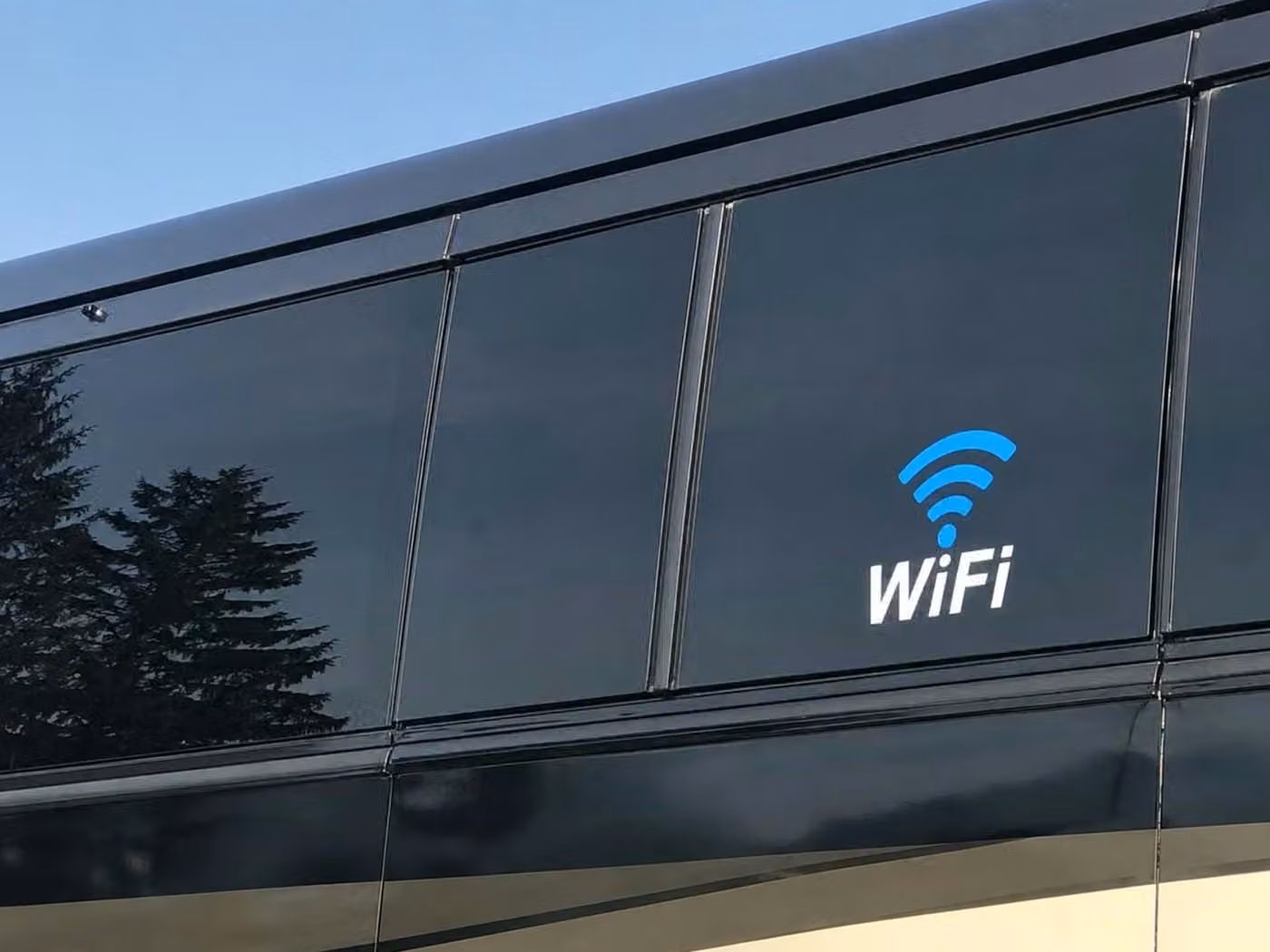 menlo park charter bus wifi